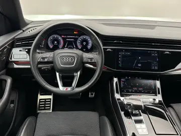 AUDI Q8 competition plus 50 TDI quattro Matrix Pano.