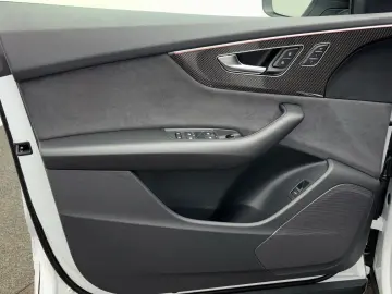 AUDI Q8 competition plus 50 TDI quattro Matrix Pano.