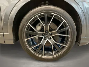 AUDI Q8 50 TDI quattro tiptronic S Line MTRX ACC HUD