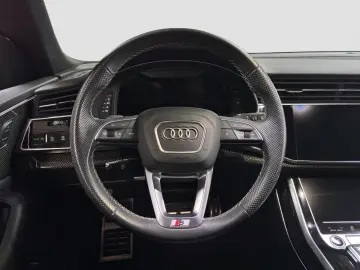 AUDI Q8 50 TDI quattro competition   S-Line AHK Pano
