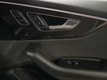 AUDI Q8 50 TDI quattro competition   S-Line AHK Pano