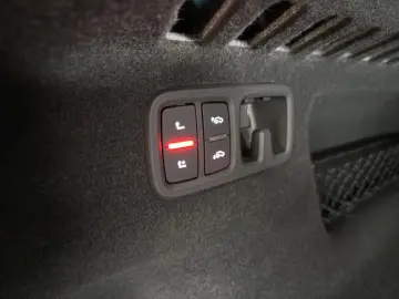 AUDI Q8 50 TDI quattro competition   S-Line AHK Pano