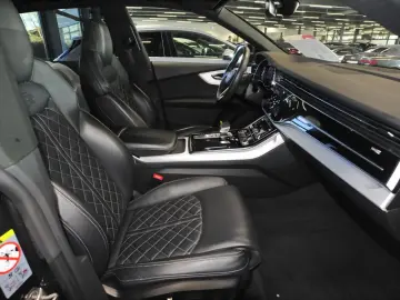 AUDI Q8 50 TDI quattro S line Pano HD-Matrix AHK