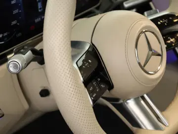 MERCEDES-BENZ S 400 d 4M lang AMG Pano HUD HighEnd 21
