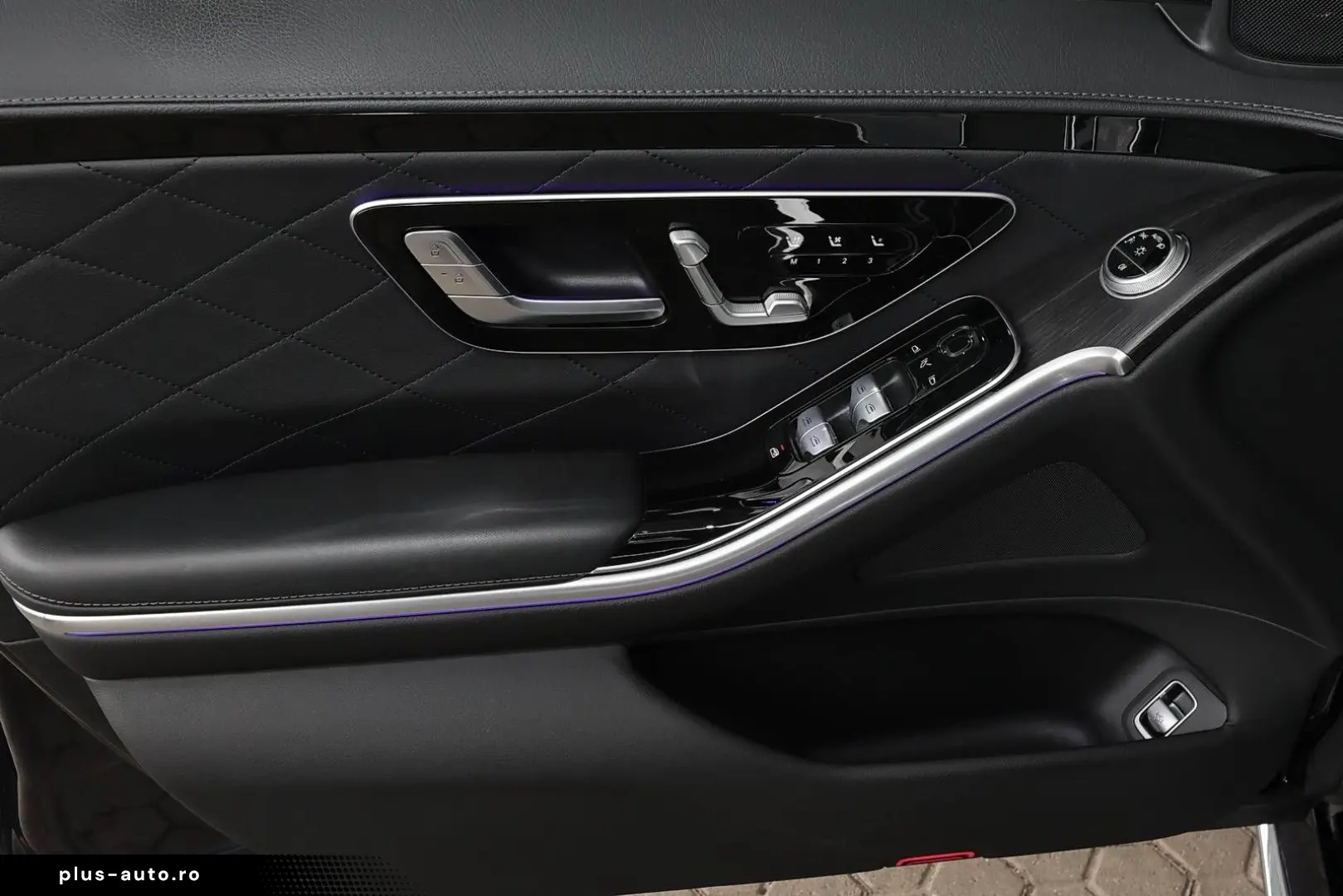 MERCEDES-BENZ S 400 d 4M AMG PANORAMA DISTRONIC MEMORY 360