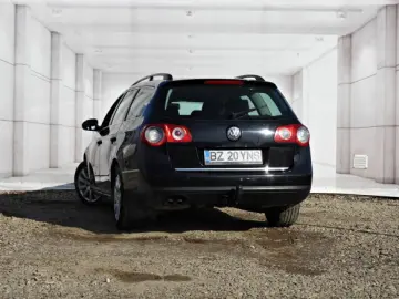 VW PASSAT   An 2006   Motor 2 0 DIESEL