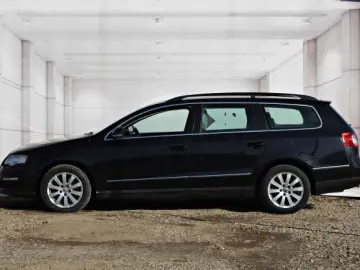 VW PASSAT   An 2006   Motor 2 0 DIESEL