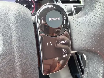 Range Rover Velar R-Dinamic 240 S