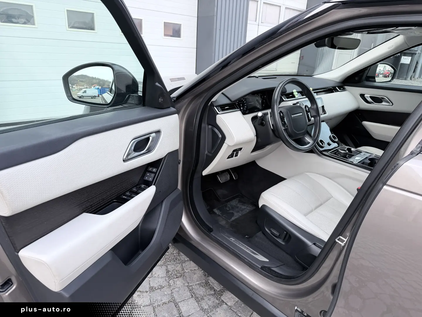 Range Rover Velar R-Dinamic 240 S