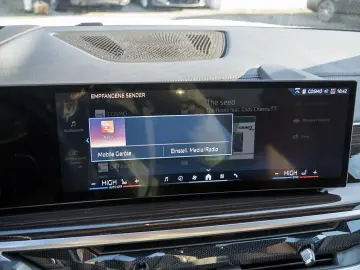 BMW X5 xDrive 30d M-Sport AHK NAVI H K LED KEYLESS H