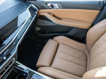 BMW X5 xDrive 30d M-Sport AHK NAVI H K LED KEYLESS H