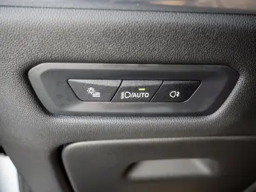 BMW X5 xDrive 30d M-Sport AHK NAVI H K LED KEYLESS H