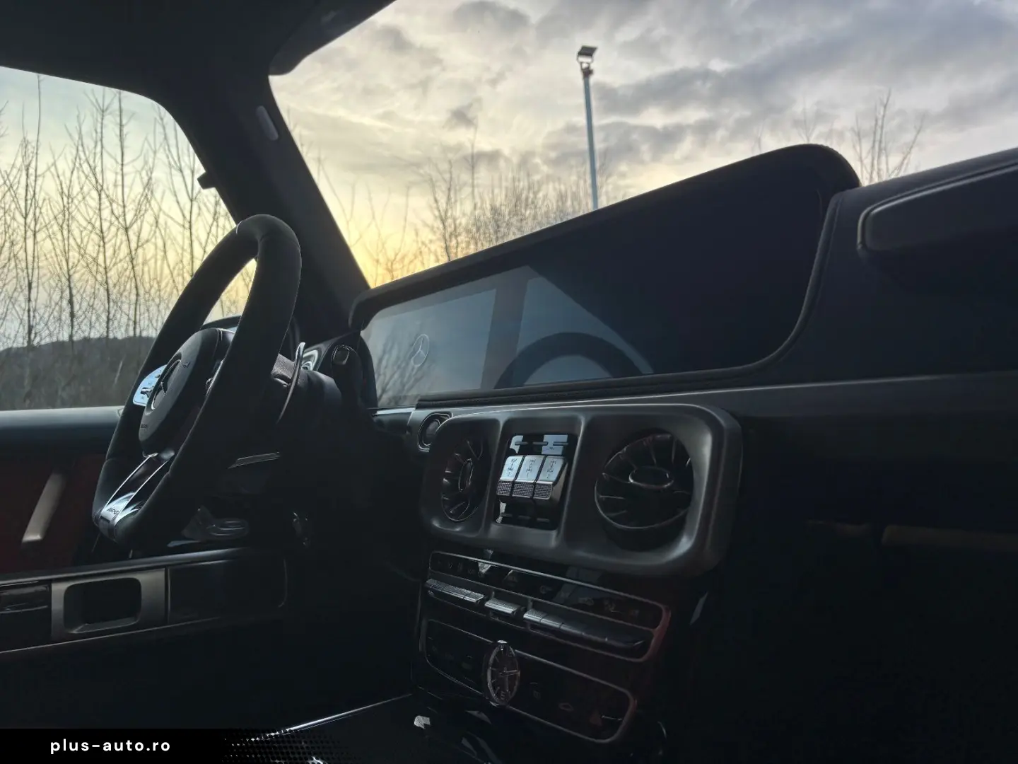 MERCEDES-BENZ G 63 AMG 4x4² Magno Burmester