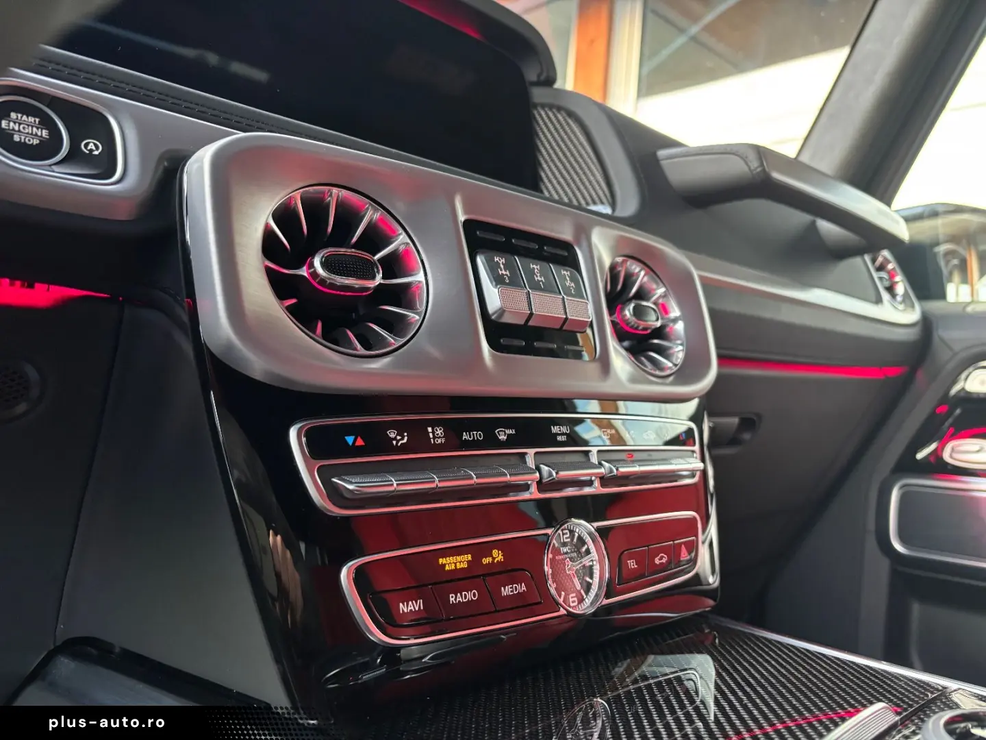 MERCEDES-BENZ G 63 AMG 4x4² Magno Burmester