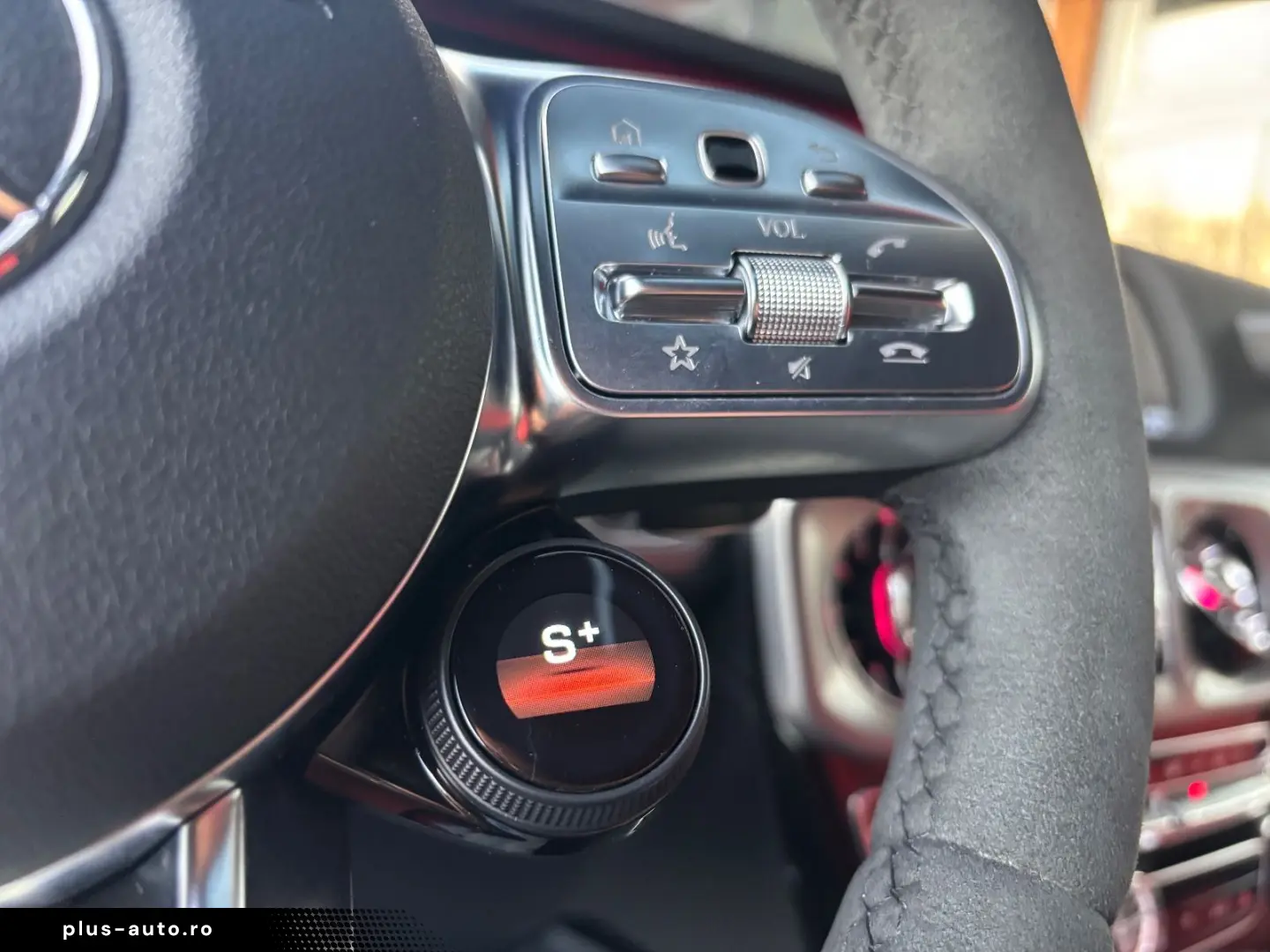 MERCEDES-BENZ G 63 AMG 4x4² Magno Burmester