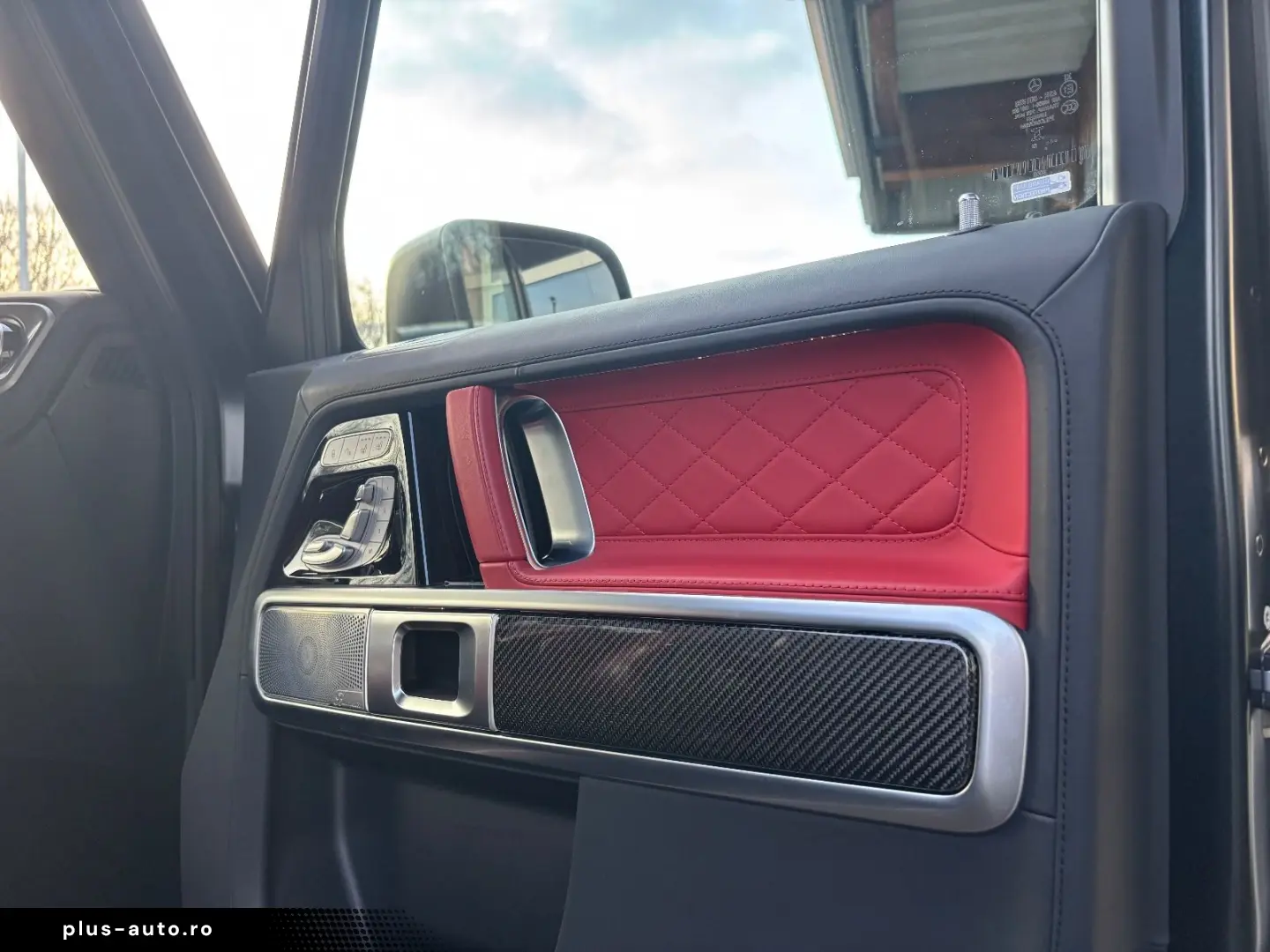 MERCEDES-BENZ G 63 AMG 4x4² Magno Burmester