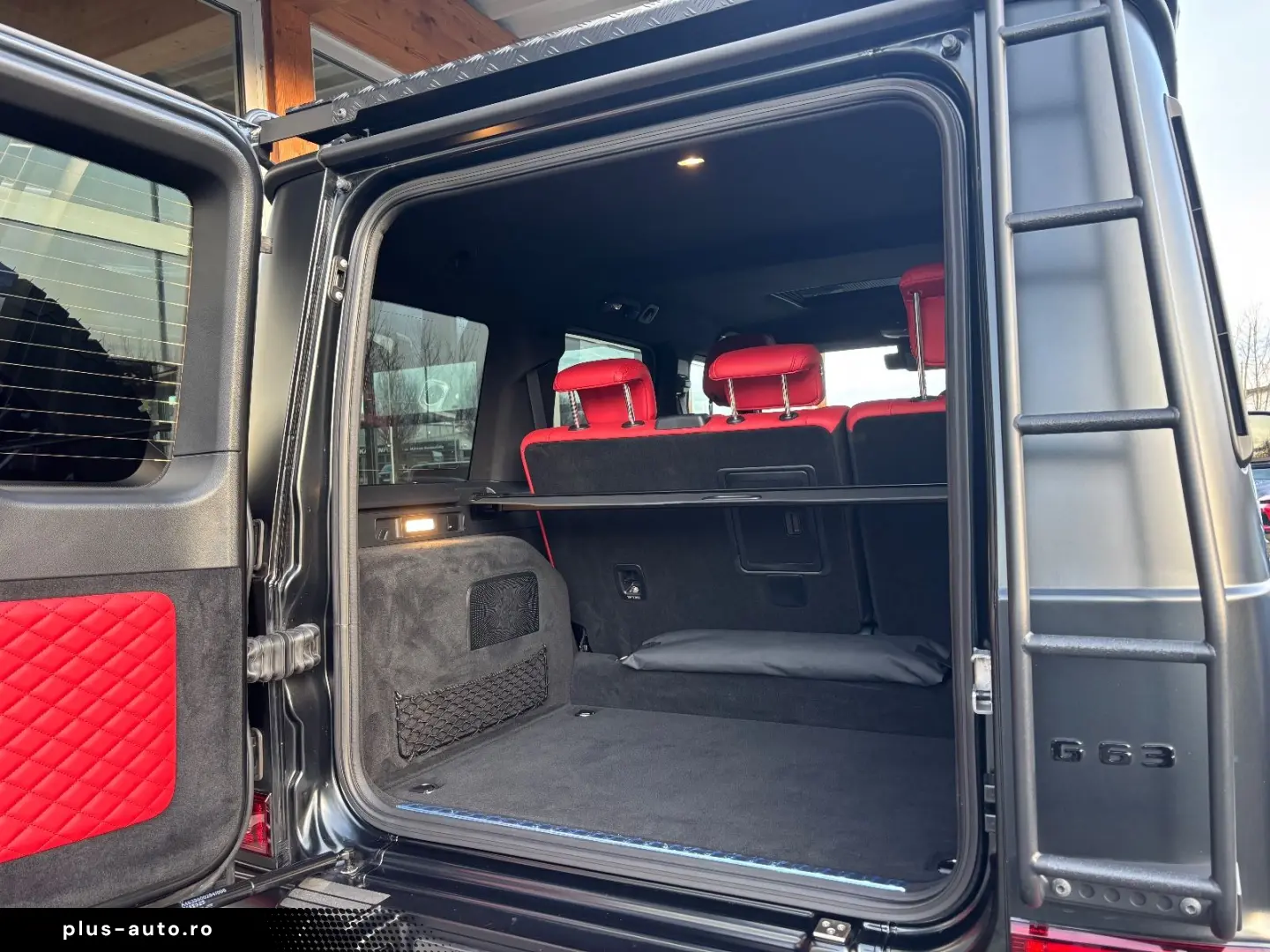 MERCEDES-BENZ G 63 AMG 4x4² Magno Burmester