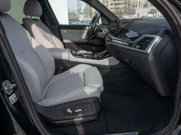 BMW X5 xDrive 30d M SPORT LED AHK HUD NAVI H K MEM K