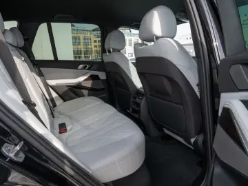 BMW X5 xDrive 30d M SPORT LED AHK HUD NAVI H K MEM K