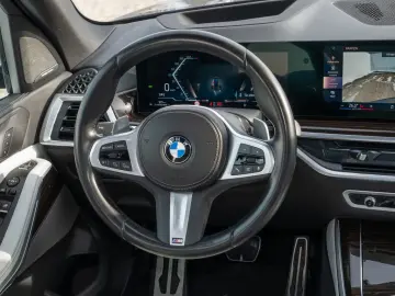 BMW X5 xDrive 30d M SPORT LED AHK HUD NAVI H K MEM K