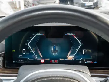 BMW X5 xDrive 30d M SPORT LED AHK HUD NAVI H K MEM K