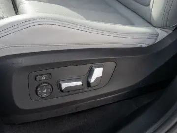 BMW X5 xDrive 30d M SPORT LED AHK HUD NAVI H K MEM K