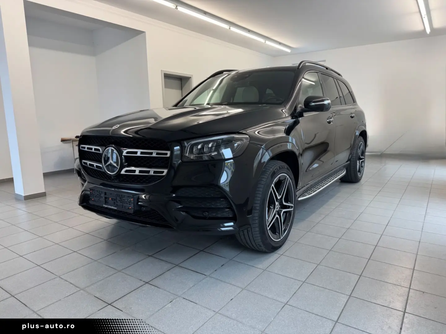 MERCEDES-BENZ GLS 400D Pano Multibeam AMG AHK 7Sitze