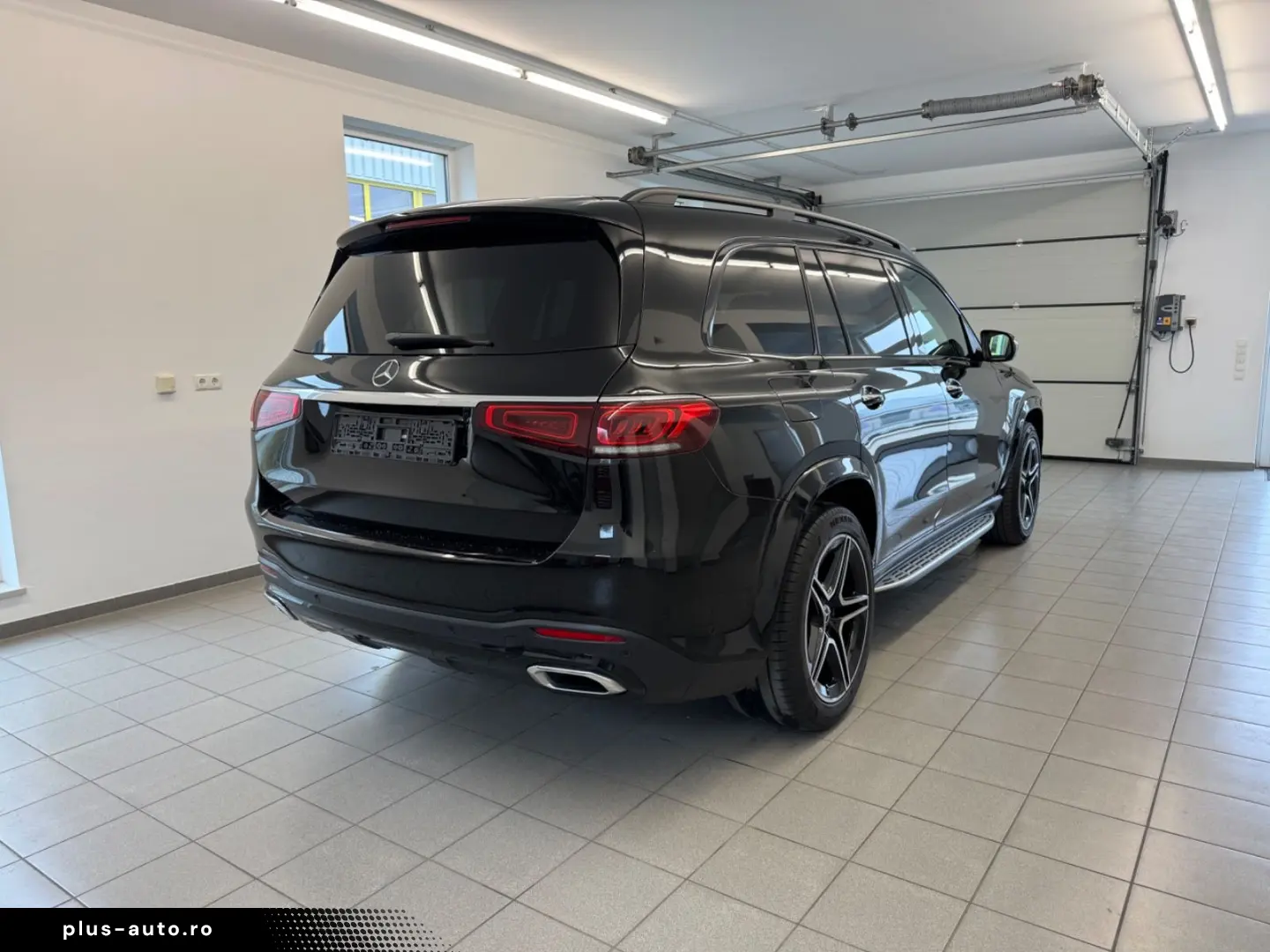 MERCEDES-BENZ GLS 400D Pano Multibeam AMG AHK 7Sitze