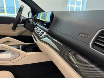 MERCEDES-BENZ GLS 400D Pano Multibeam AMG AHK 7Sitze