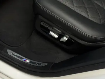 BMW X5 xD30d MSport Laser Pano Luft ACC H&K 7Sitzer