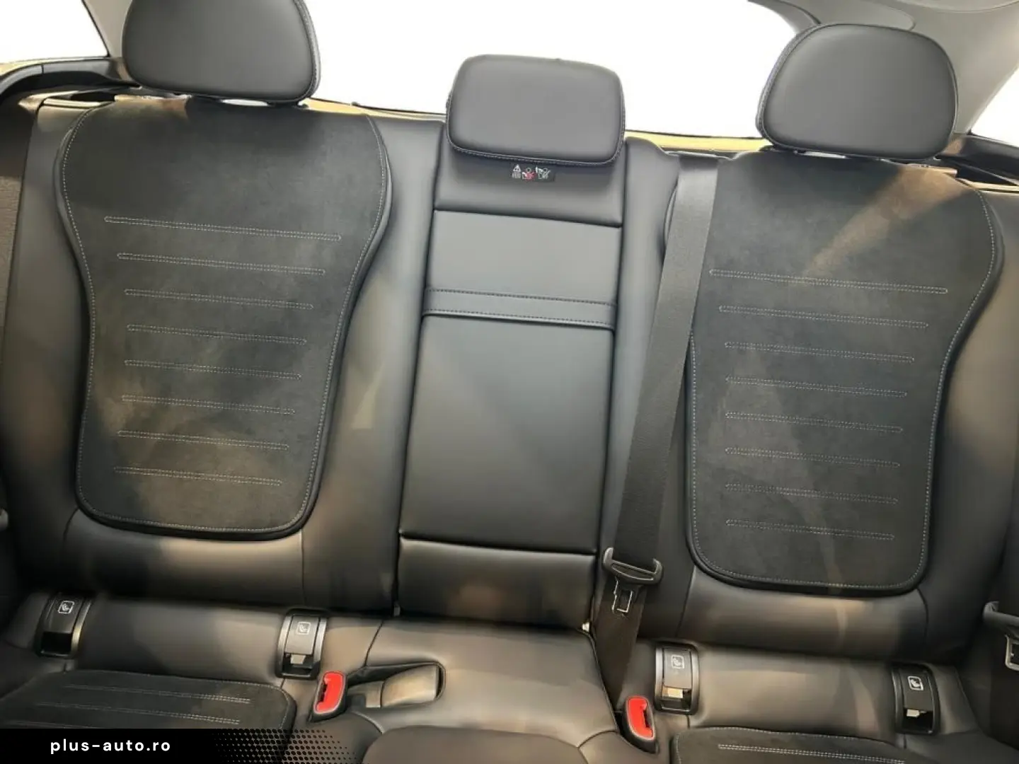 MERCEDES-BENZ GLC 300 4matic AMG AMG MBUX Night AHK Pano SHD