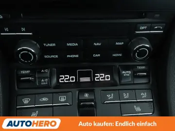 PORSCHE 2.0 Aut. NAV XENON CAM PDC SHZ ALU KLIMA