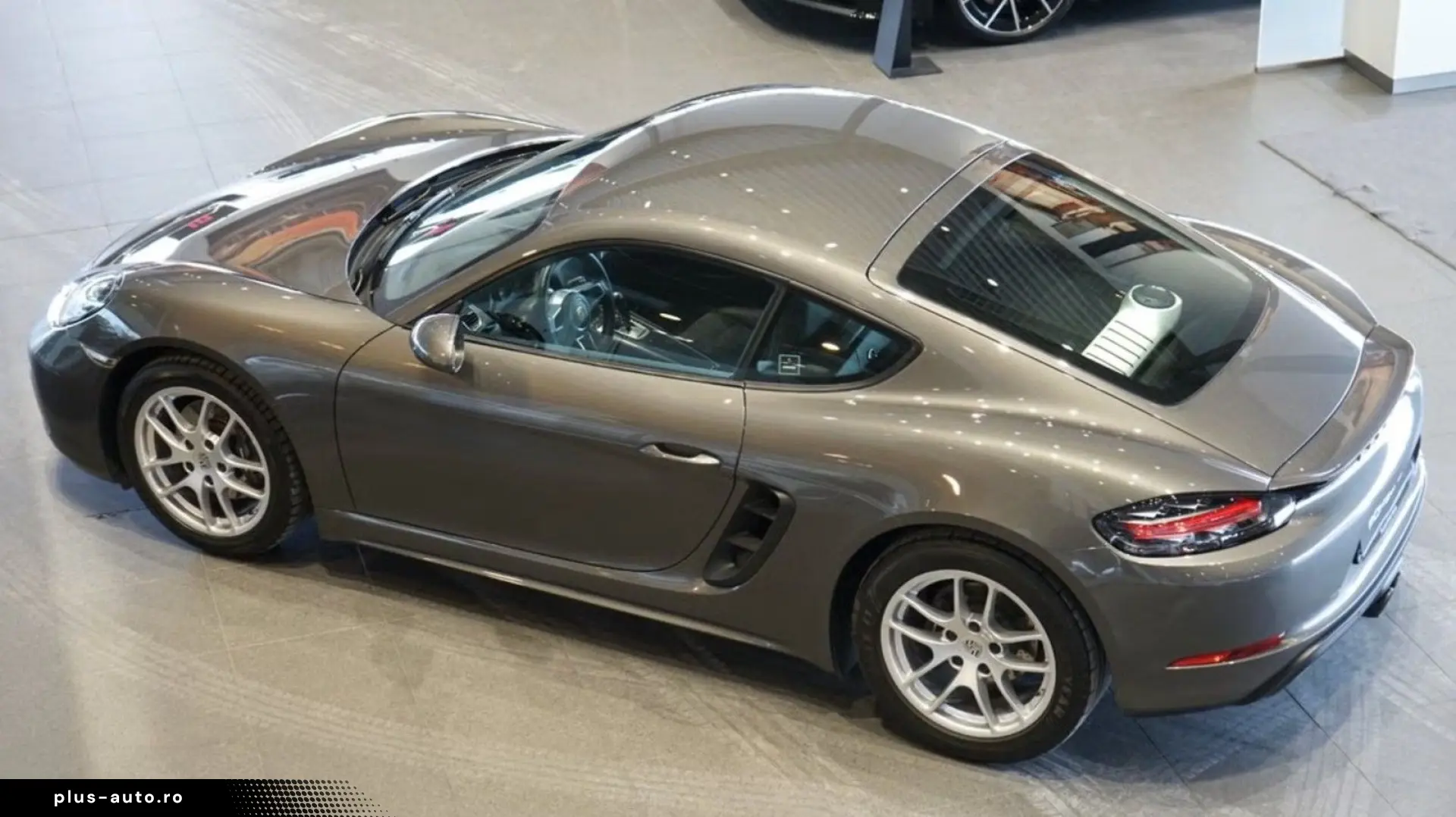 PORSCHE 718 Cayman