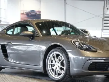 PORSCHE 718 Cayman