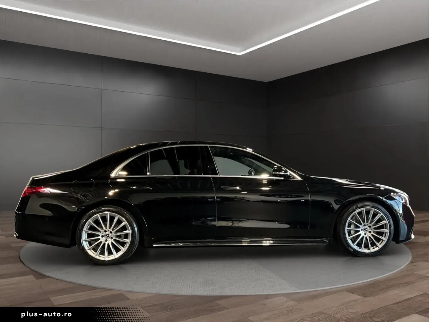 MERCEDES-BENZ S 400d 4M AMG Digital-Light Pano Burm Head-Up
