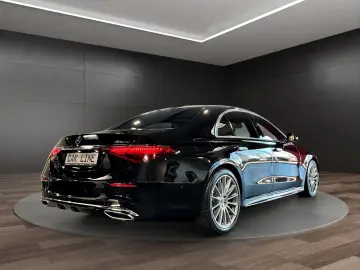 MERCEDES-BENZ S 400d 4M AMG Digital-Light Pano Burm Head-Up