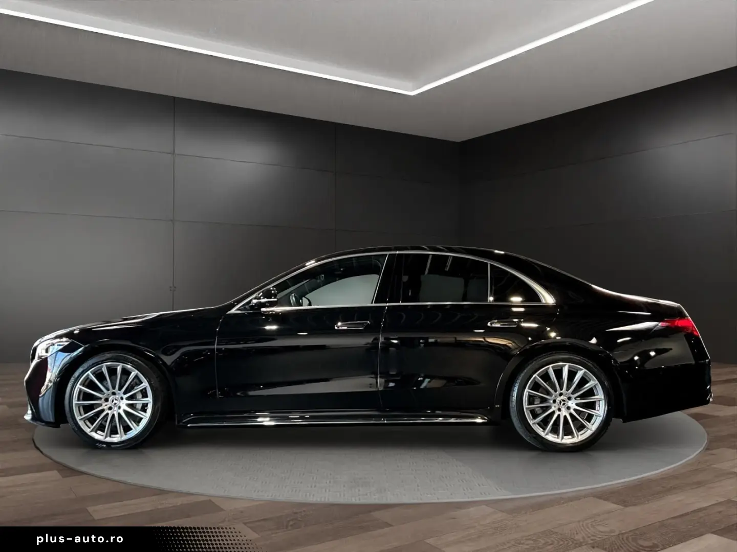 MERCEDES-BENZ S 400d 4M AMG Digital-Light Pano Burm Head-Up