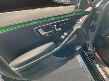 MERCEDES-BENZ S 400d 4M AMG Digital-Light Pano Burm Head-Up