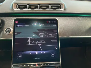 MERCEDES-BENZ S 400d 4M AMG Digital-Light Pano Burm Head-Up
