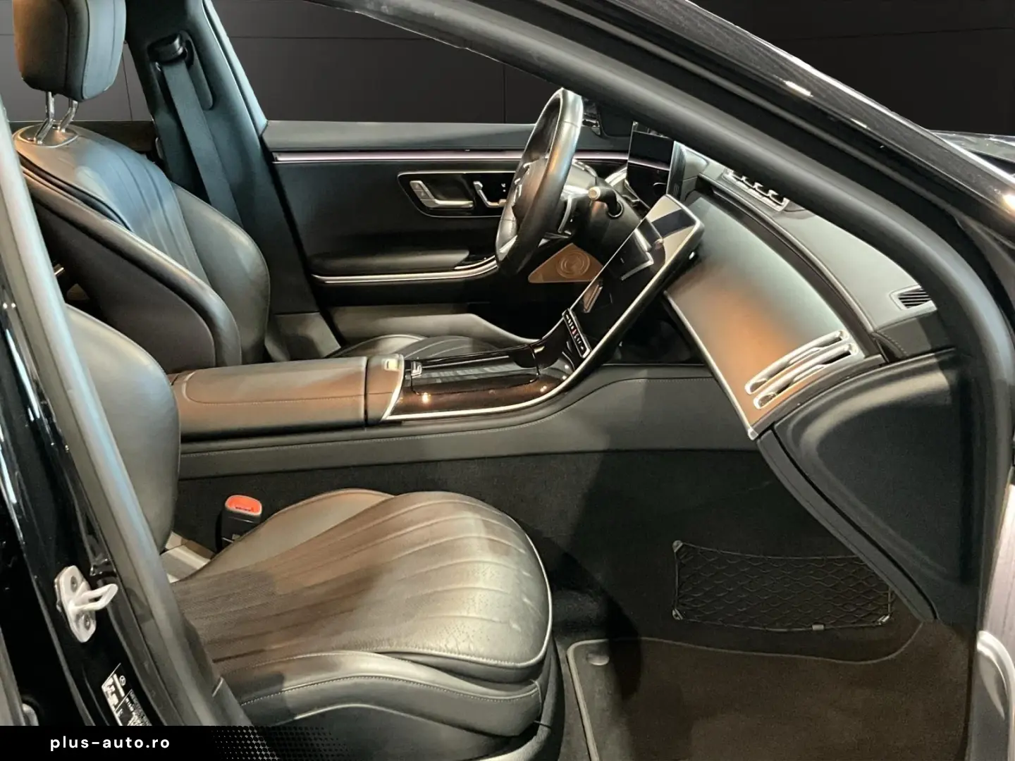 MERCEDES-BENZ S 400d 4M AMG Digital-Light Pano Burm Head-Up