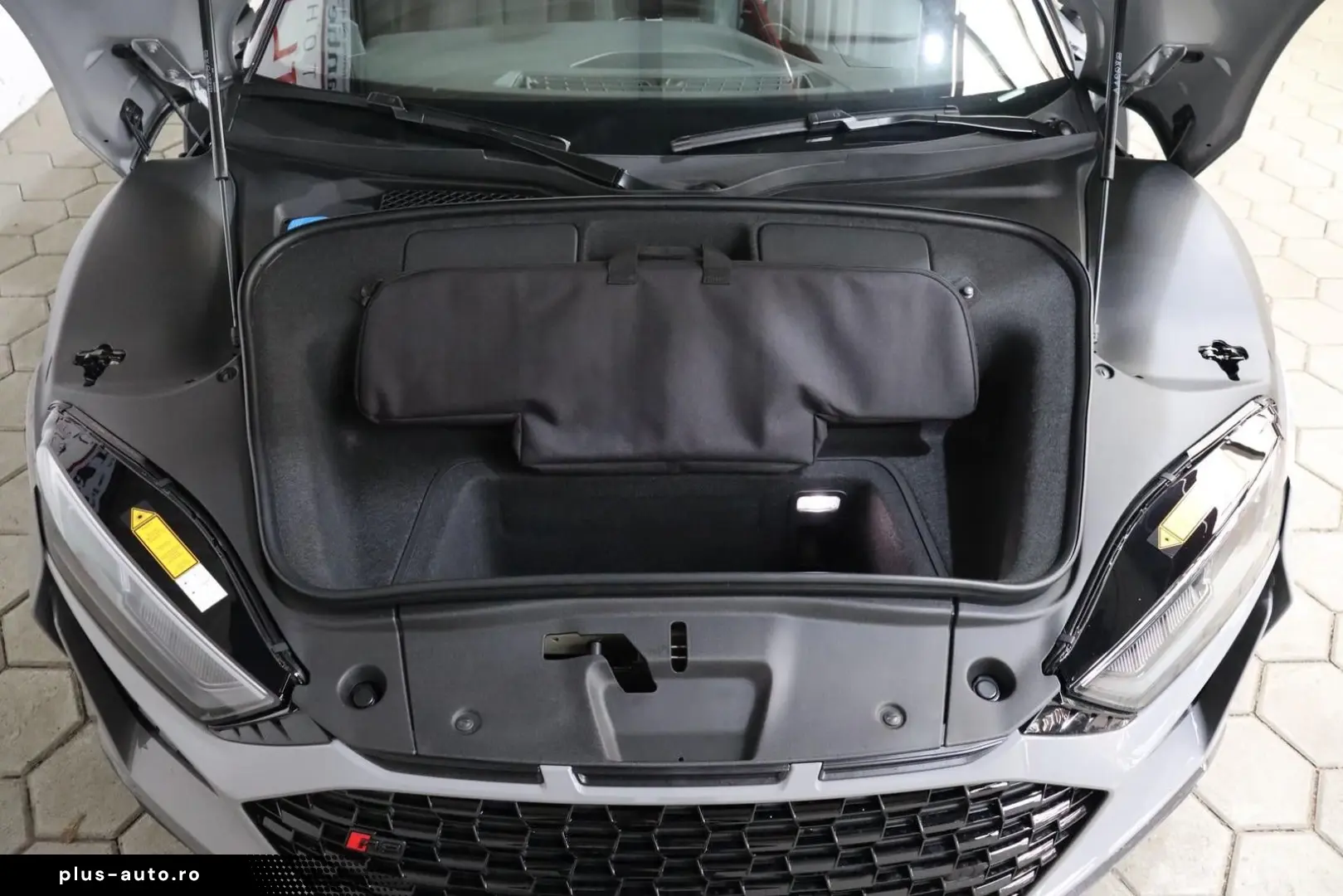 AUDI R8 Spyder 5.2 FSI V10 quattro performance