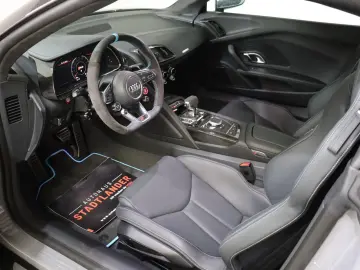 AUDI R8 Spyder 5.2 FSI V10 quattro performance