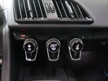 AUDI R8 Spyder 5.2 FSI V10 quattro performance