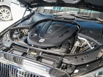 MERCEDES-BENZ S 680 Maybach High-End Interieur-Paket