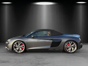 AUDI R8 Spyder 5.2 FSI Performance