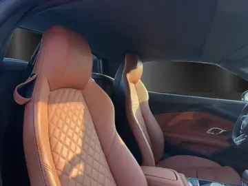 AUDI R8 Spyder 5.2 FSI Performance