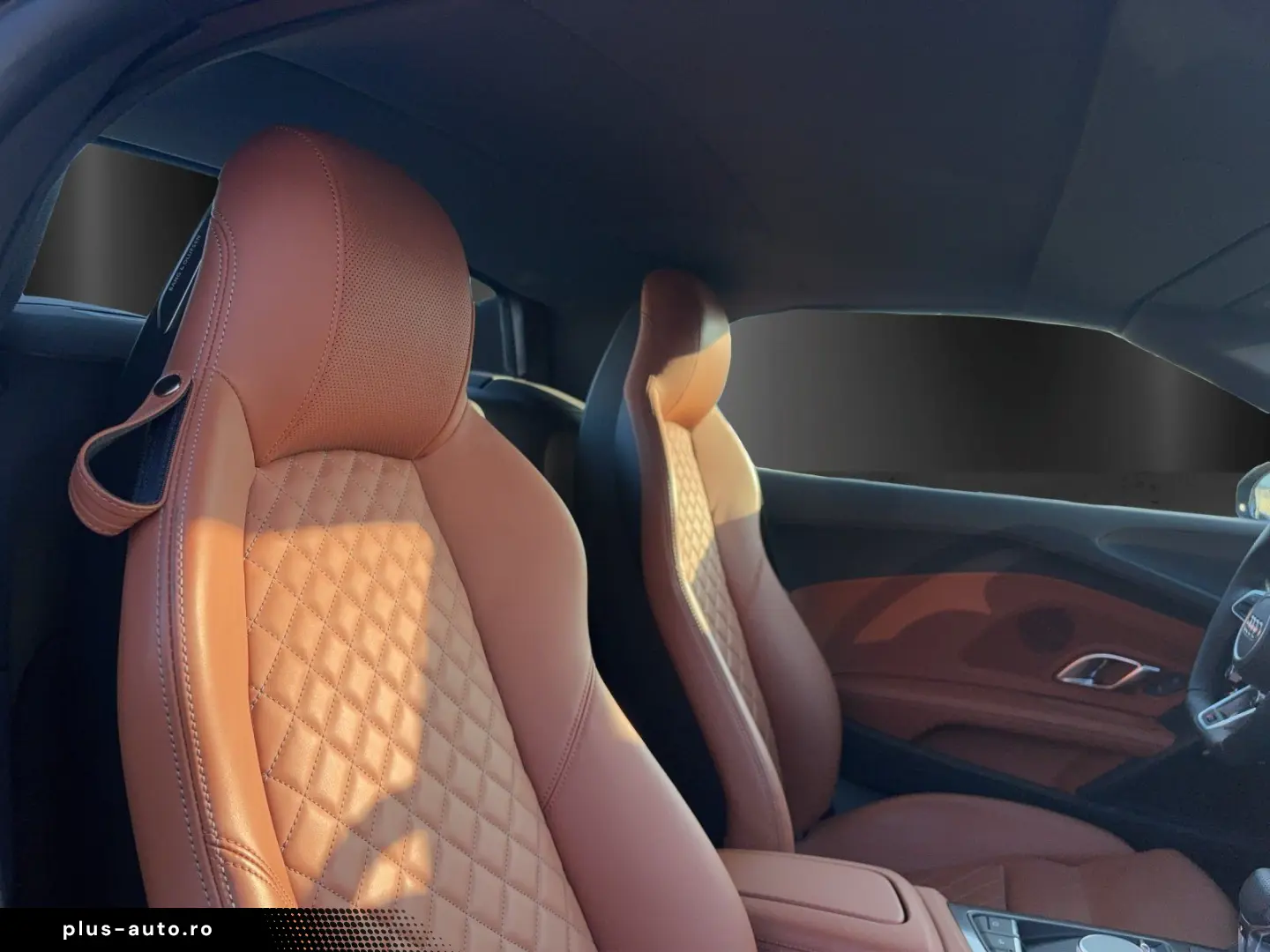 AUDI R8 Spyder 5.2 FSI Performance