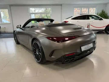 MERCEDES-BENZ SL 63 AMG Designo Carbon Ceramic