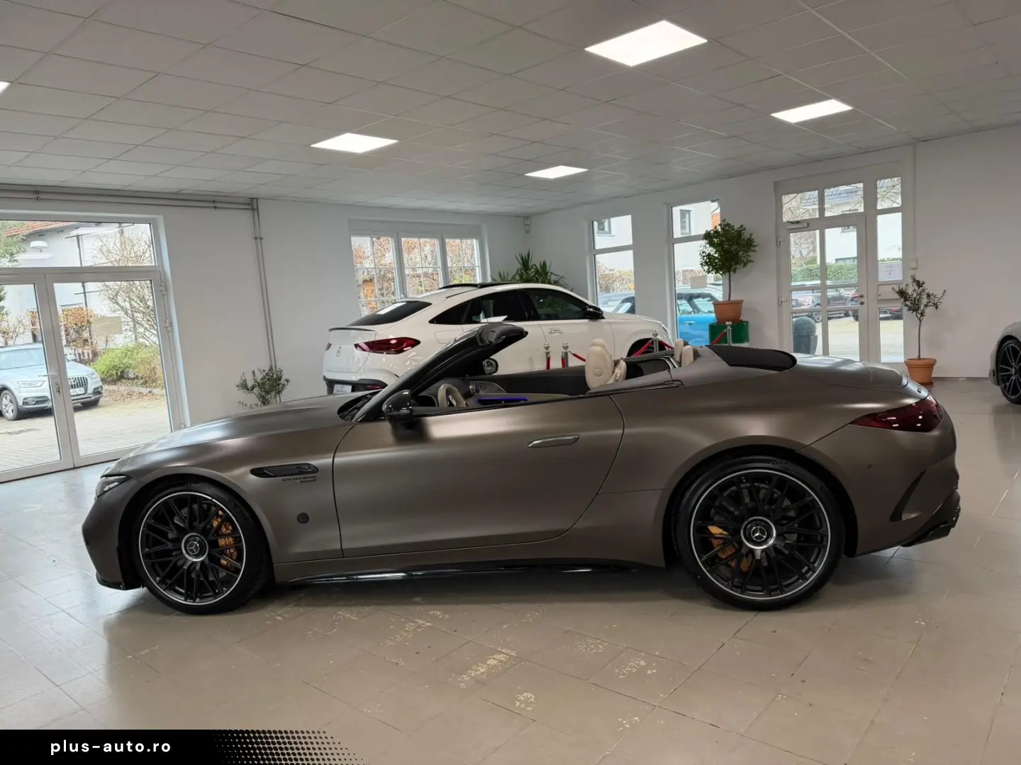 MERCEDES-BENZ SL 63 AMG Designo Carbon Ceramic