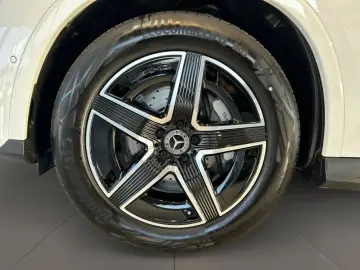 MERCEDES-BENZ GLC300 4matic AMG AMG MBUX Burm Night AHK Pano